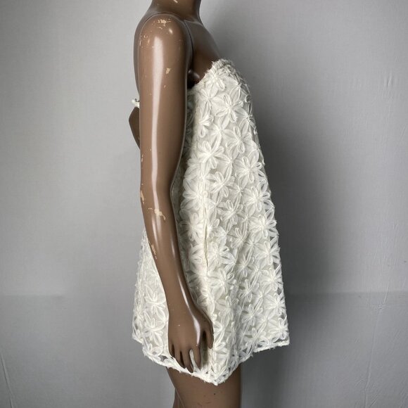NEW WEWOREWHAT Women’s Strapless Lace Mini Dress – Ivory – Size 10 - Picture 6 of 10
